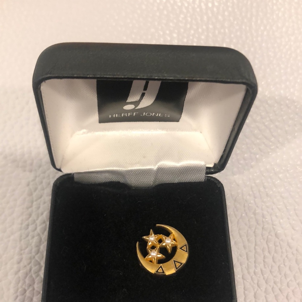 Tri Delta Sorority Pin - Gold with pearls